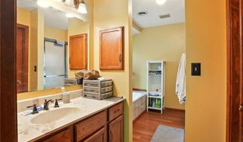 2120 Deerfield Dr, Ashtabula, OH 44004