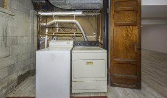 3 Shipman Cir, Ann Arbor, MI 48104