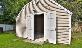 305 Vine Ln, Amherst, NY 14228