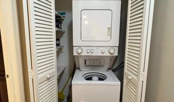 3 Ray Ct, Bedminster, NJ 07921