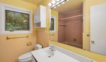 9009 CHARRED OAK Dr, Bethesda, MD 20817