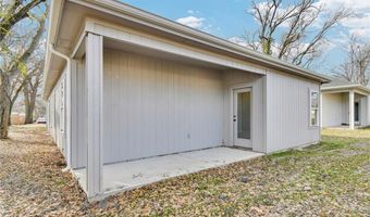 324 E 2nd St, Adrian, MO 64720