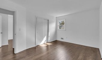 1020 Cable Ave, Beachwood, NJ 08722