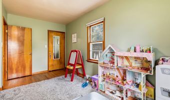 3045 Hales Mill Rd, Asbury, IA 52002