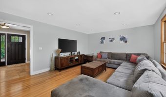 37 N Pleasant Rise, Brookfield, CT 06804