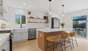2610 Chestnut Ave, Carlsbad, CA 92010
