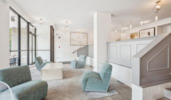 118 MONROE St #211, Rockville, MD 20850