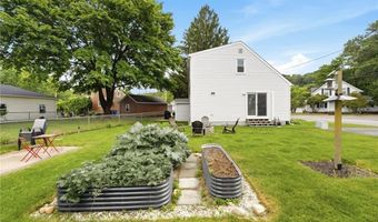 21 Portland St, Lincoln, RI 02838