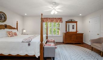 108 Lock Ln, Alum Creek, WV 25003