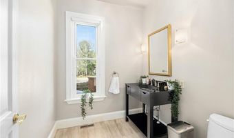 35 River Run, East Greenwich, RI 02818