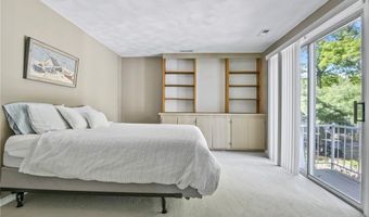 18 Caddy Rock Rd C, North Kingstown, RI 02852
