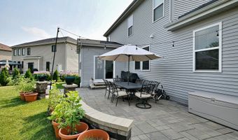 1128 Kingsmill Dr, Algonquin, IL 60102