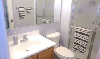 1127 S Old Wilke Rd 101, Arlington Heights, IL 60005