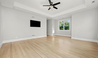 1418 W Maude Ave, Arlington Heights, IL 60004