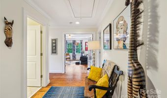 1701 Dearmon Dr, Charlotte, NC 28205