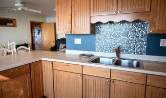 196 W Lake Dr, Arlington, SD 57212