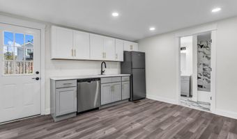 35 Church St, Allentown, NJ 08501