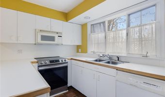 73 Thames St 1, Newport, RI 02840