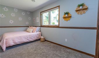 2580 Lois Ln SE, Alexandria, MN 56308