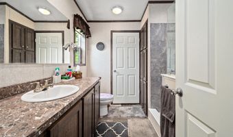 85 Lakewood Dr, Belmont, NH 03220