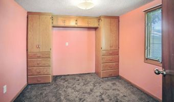 1517 SW 9th Ave, Aberdeen, SD 57401