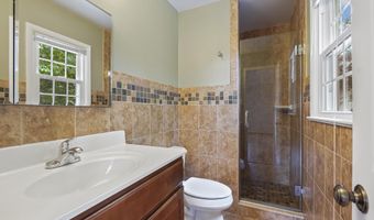 8524 DOTER Dr, Alexandria, VA 22308