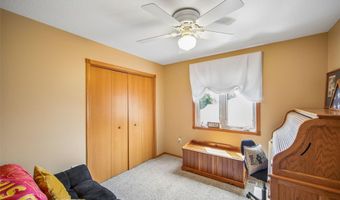237 19th St SW, Altoona, IA 50009