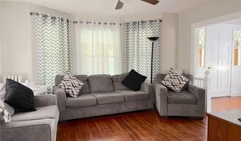 72 Sayles Ave, Warwick, RI 02889