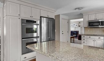 4 Noel Rd, Andover, MA 01810