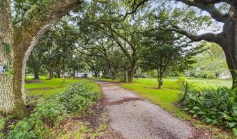 10826 Sidney Gautreaux Rd, Abbeville, LA 70510