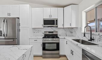 2188 Shadow Canyon Dr, Bullhead City, AZ 86442