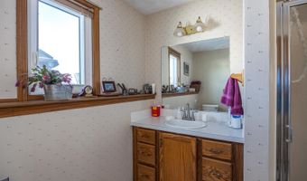 3200 S HUCKLEBERRY Ln, Appleton, WI 54915