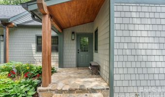 664 Lakeshore Dr, Asheville, NC 28804