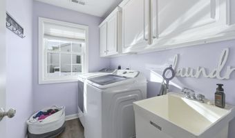 237 Broadmore Cir, Angola, IN 46703