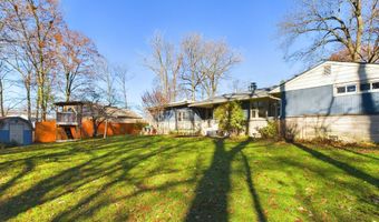 107 Canterbury Ct, Anderson, IN 46012