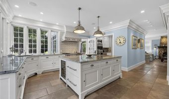 14 Bay View Rd, Charlestown, RI 02813