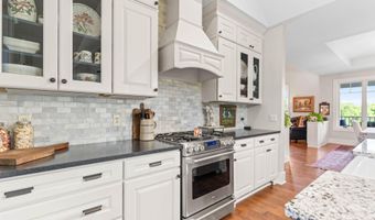 2190 140th St, Ames, IA 50014