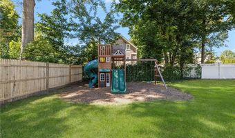 5 Lee Rd, Barrington, RI 02806