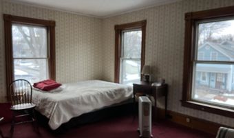 16 Washington St, Brattleboro, VT 05301