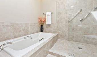 3276 W Hillcrest Ln, Boise, ID 83705
