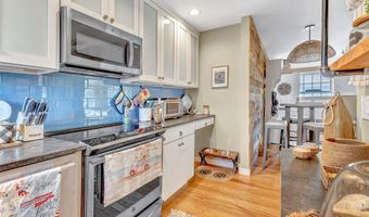 21 Mount St 4A, Bay Head, NJ 08742