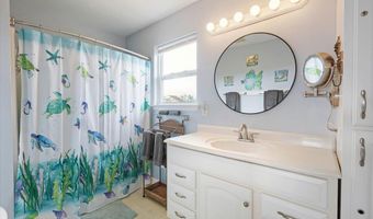 6 Kingfish St, Alligator Point, FL 32346