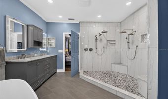 5216 POINT HARBOR Ln, Apollo Beach, FL 33572