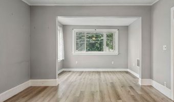 127 Broad St, Auburn, ME 04210