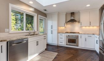 24125 BUTTEVILLE Rd NE, Aurora, OR 97002