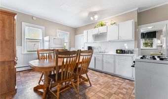 2 Chilton St, Bristol, RI 02809