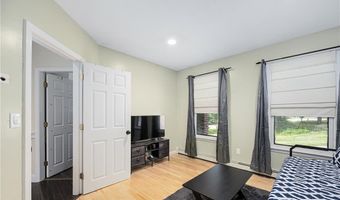 291 Old Oxford Rd, North Smithfield, RI 02896