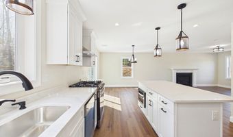 2 Bc Ln, Berkley, MA 02779