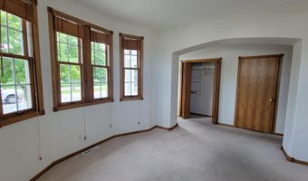 2512 Eaton Ave, Ames, IA 50010