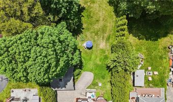 112 County Rd, Barrington, RI 02806